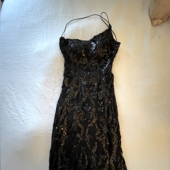 Black one shoulder dress - Picture 1 of 2